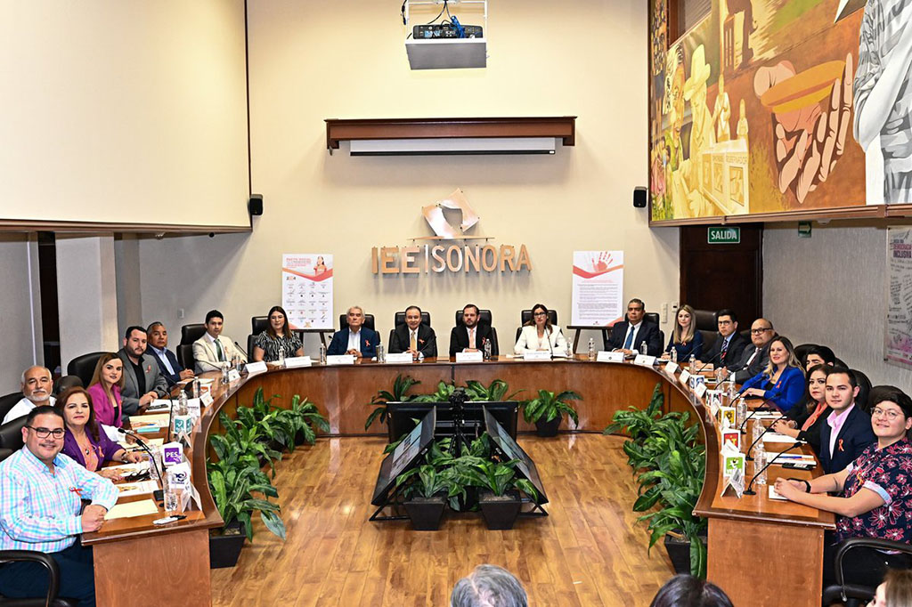 Participación del Magistrado Presidente en la Firma del Pacto Social por un Proceso Electoral Libre de Violencia contra las Mujeres en Sonora