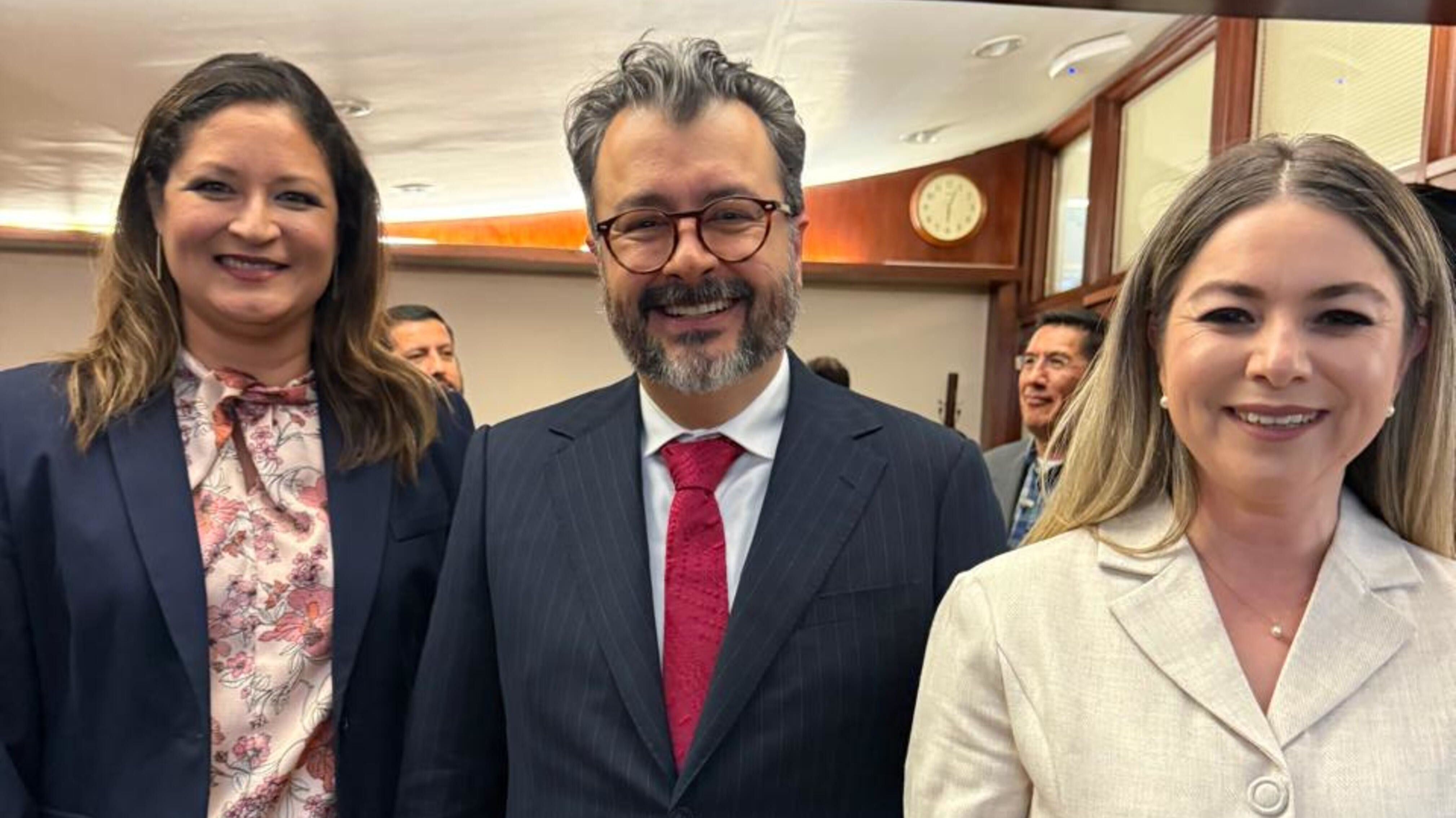 Las magistraturas del TEESonora asistieron a la Sesión Solemne de inicio de funciones del Mtro. Gilberto de Guzmán Bátiz García
